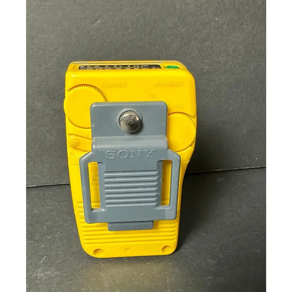 Sony Sports AM/FM Walkman Radio Yellow SRF-8 With Belt Clip Tested y2k style